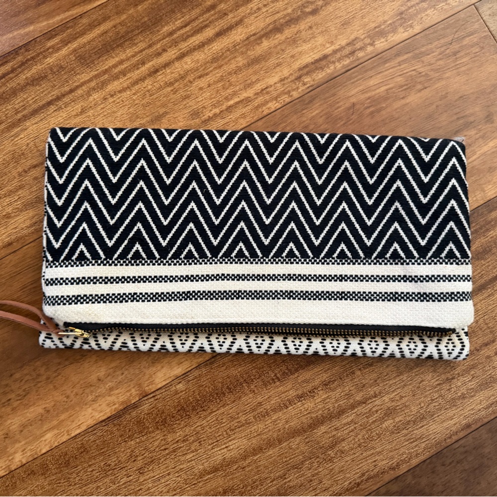NWOT Tribe Alive Reversible Foldover Clutch Purse